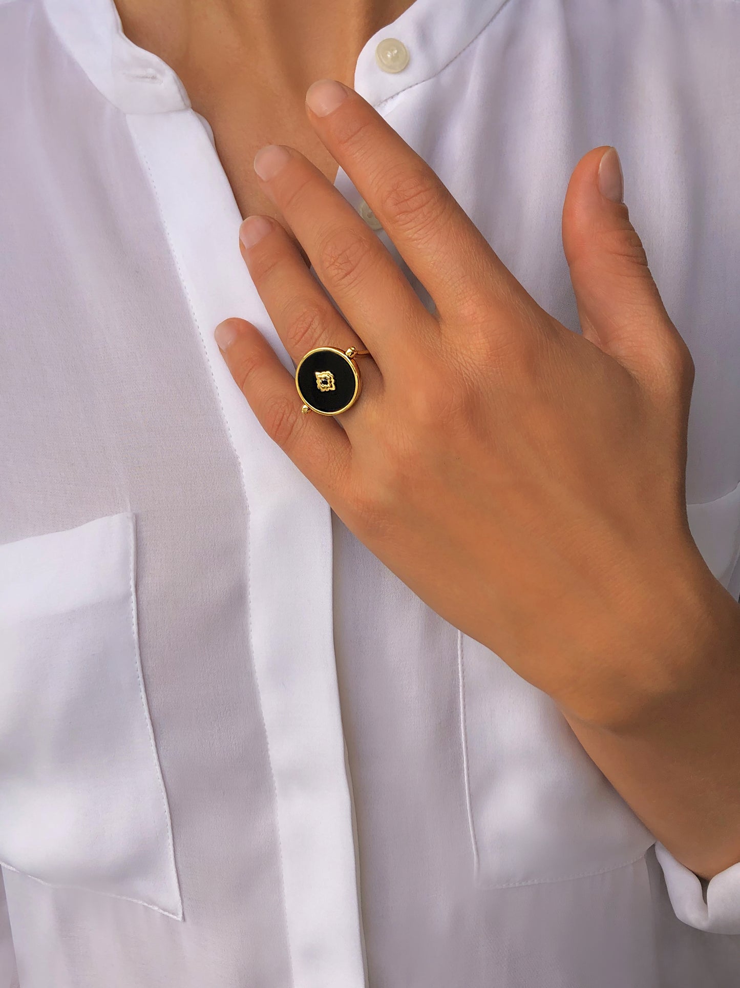 
                  
                    NEO ring
                  
                